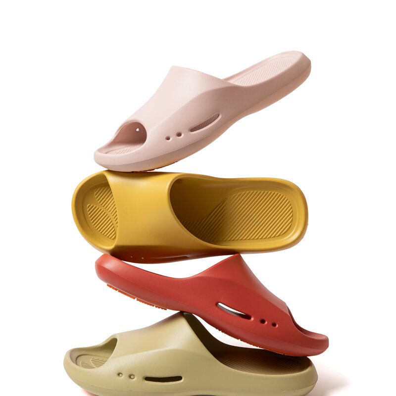 Simple summer slippers for couples, non-slip for home, bathroom, and kitchen floors, lightweight, silent, soft-soled dormitory EVA slippers