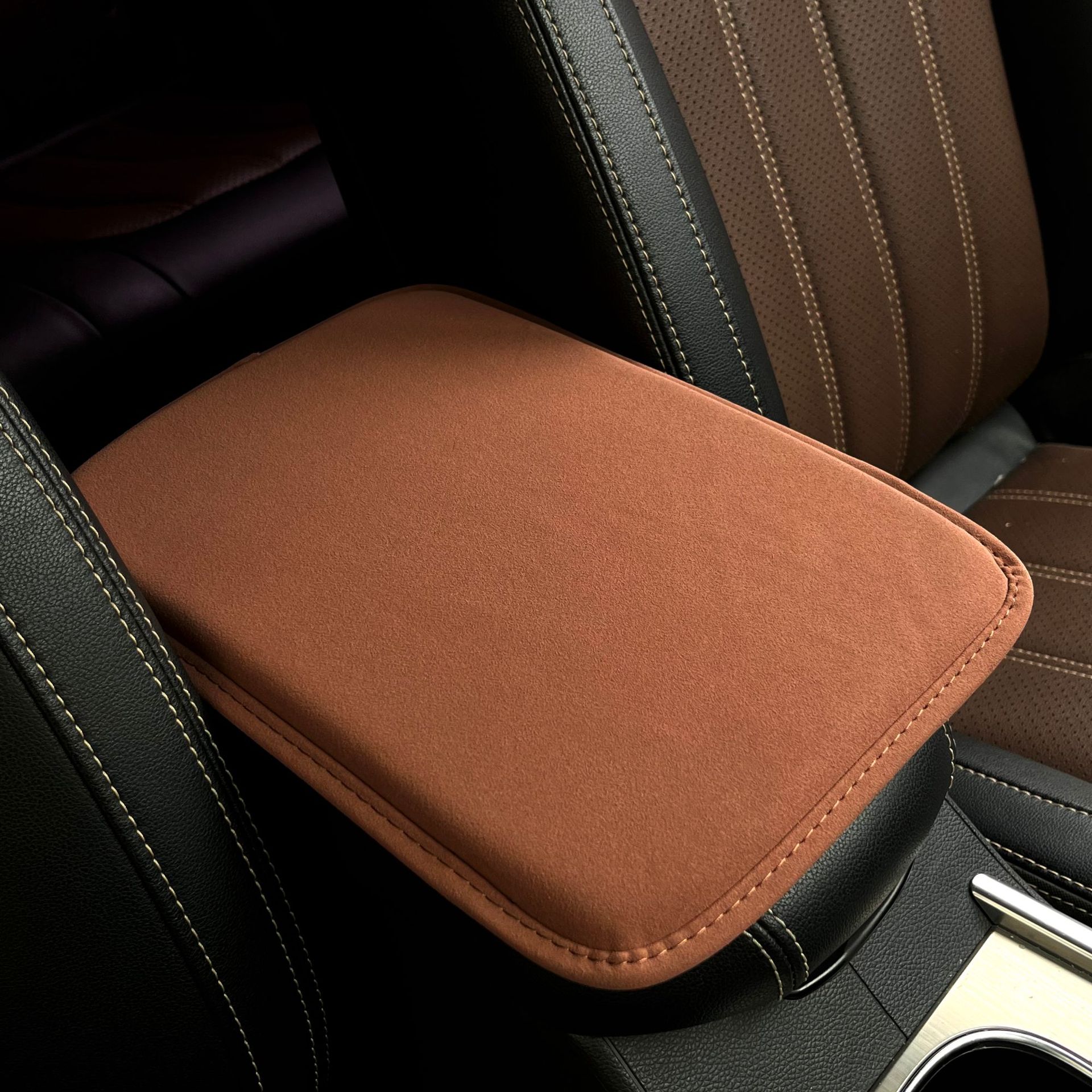 Yà mǎ – Armrest box pad Pad Suede Anti-Slip - brown