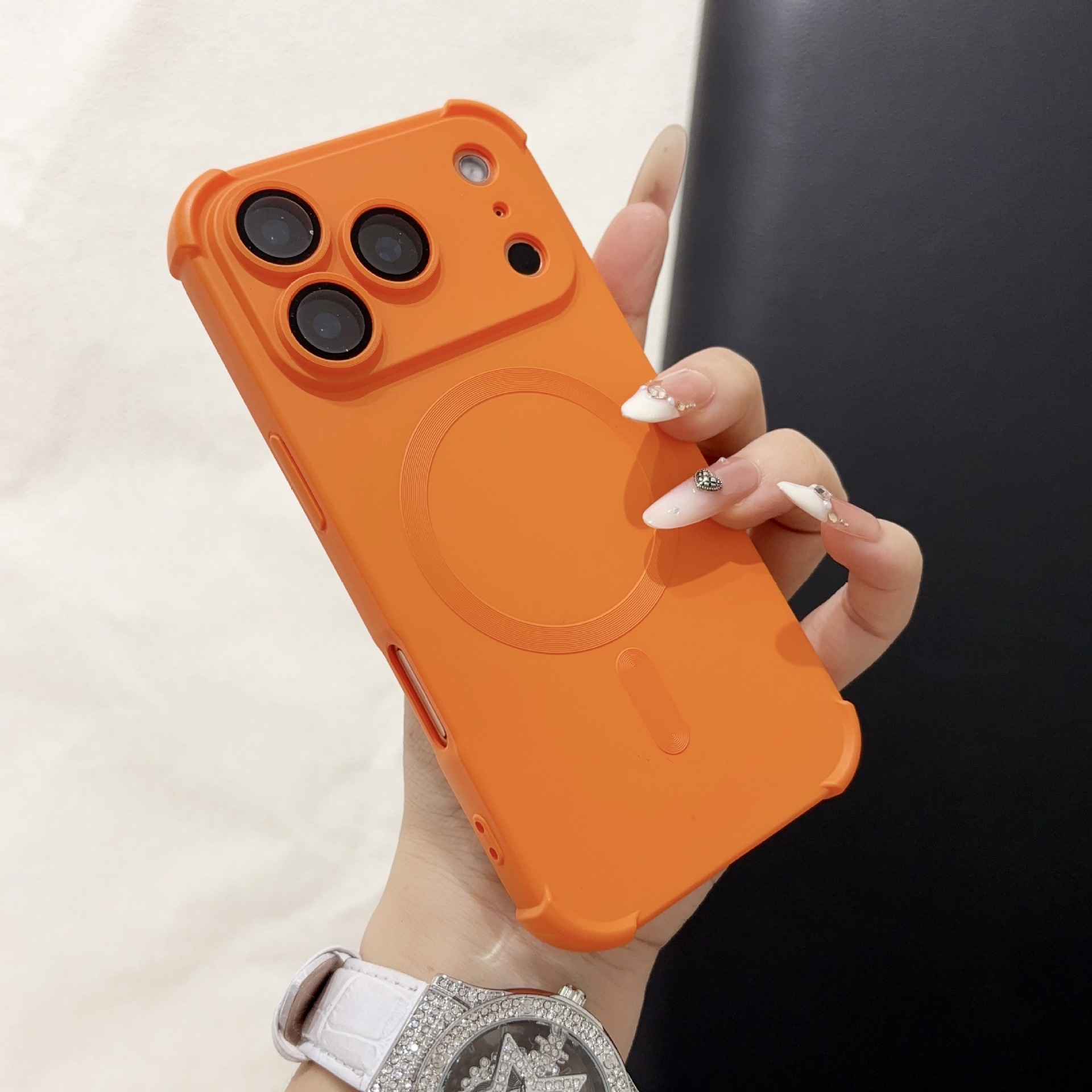 Funda para teléfono móvil iPhone 17 PRO, con airbag líquido, succión magnética en las cuatro esquinas, película protectora para la lente de Apple 16, funda protectora de cobertura total