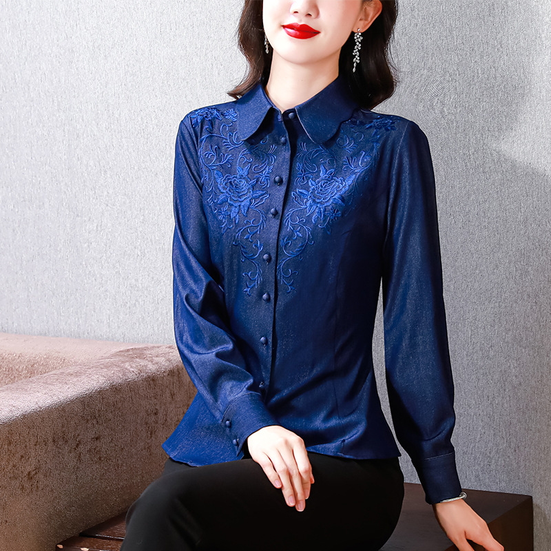 蓝色天丝牛仔衬衫女2023秋季新款高级感重工刺绣中式复古长袖上衣