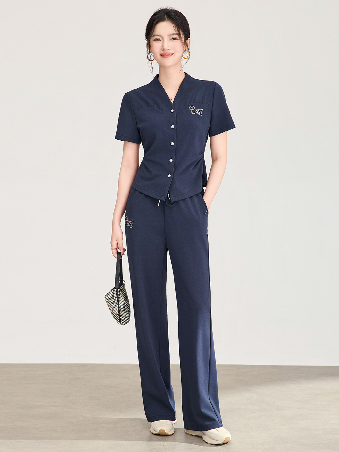 Bộ thể thao nữ mùa hè áo thun cổ tròn tay ngắn + quần ống rộng cao cấp — màu xanh navy