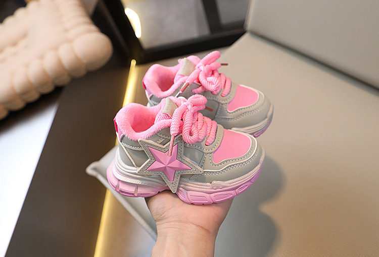 Zapatos deportivos para niños con suela ligera de invierno, edición coreana, dos zapatos de algodón para niños y niñas de 1 a 6 años_voghion.com