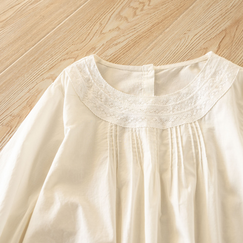 Lace Patchwork Design Youthful Pullover Doll Shirt 2026 Summer New Round Neck Thin Top with Back Buttons Lace Patchwork Design Youthful Pullover Doll Shirt 2026 Summer New Round Neck Thin Top with Back Buttons