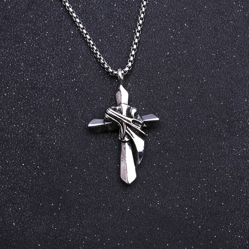 Collana con ali di piume e croce in titanio e perle, catena in acciaio inossidabile, semplificata, tridimensionale, solida_voghion.com