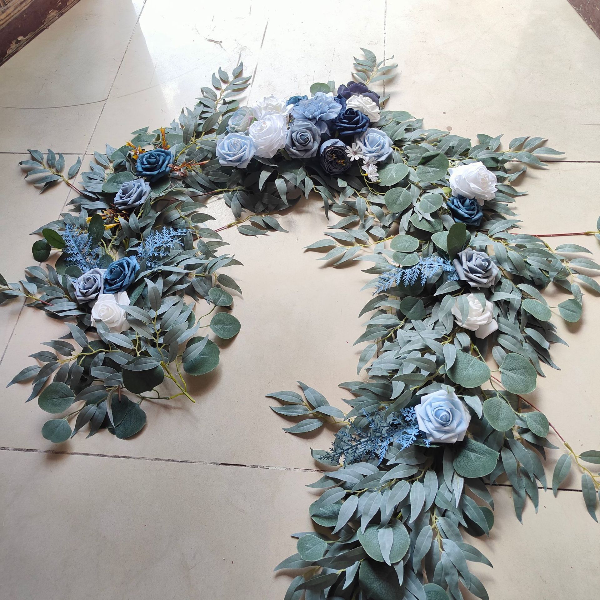 Wedding simulation table flower decoration birthday banquet table long rattan flower arrangement shopping mall window vine trailing flower_voghion.com