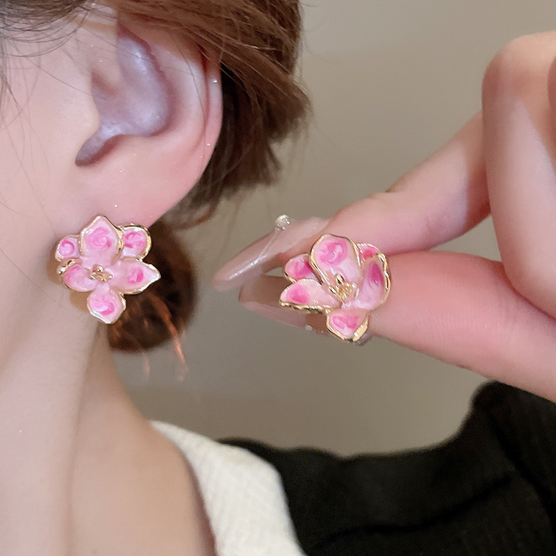 Pendientes de borla de hilo de malla de flor de aguja de plata Pendientes de estilo de vacaciones junto al mar frescos y dulces Pendientes de ambiente de moda y versátil