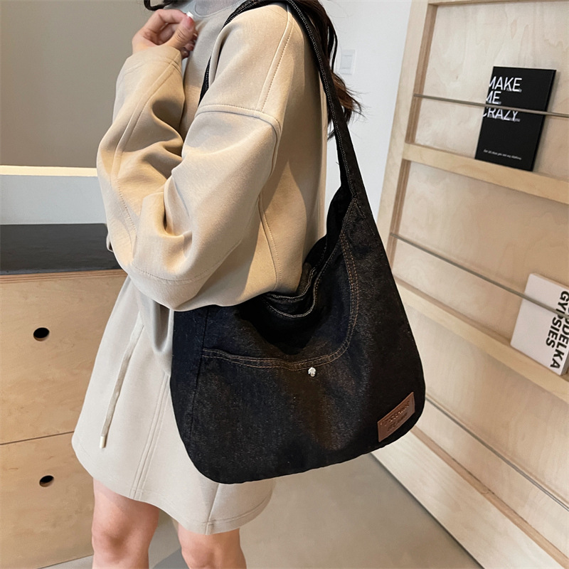 Bolso de mensajero de gran capacidad literario bolso de mensajero de todo fósforo nuevo bolso femenino de un solo hombro popular bolso grande casual de marca de moda coreana