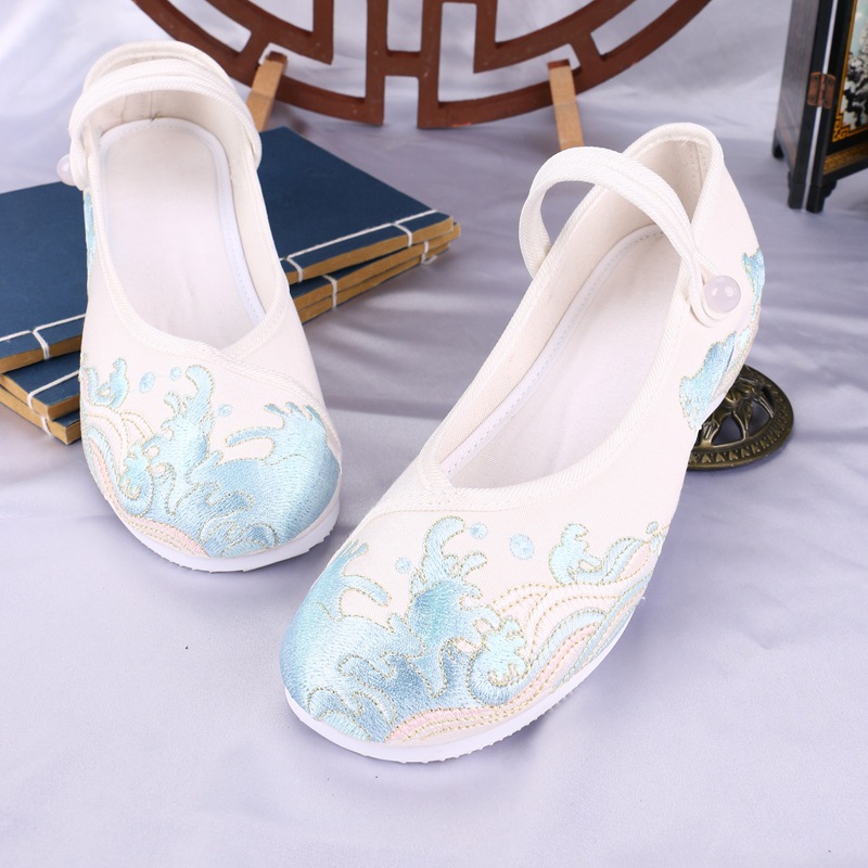 New summer round head Hanfu shoes, the ancient breeze, old Beijing cloth, low heel increase, flat embroidered shoes, women
