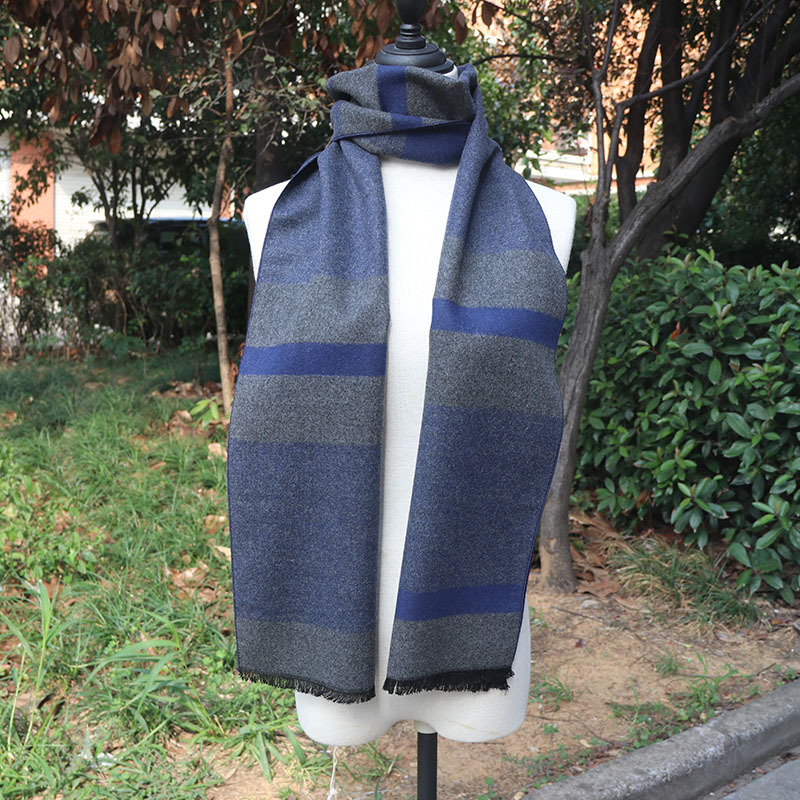 Cachecol de jacquard xadrez com franjas para homem_voghion.com