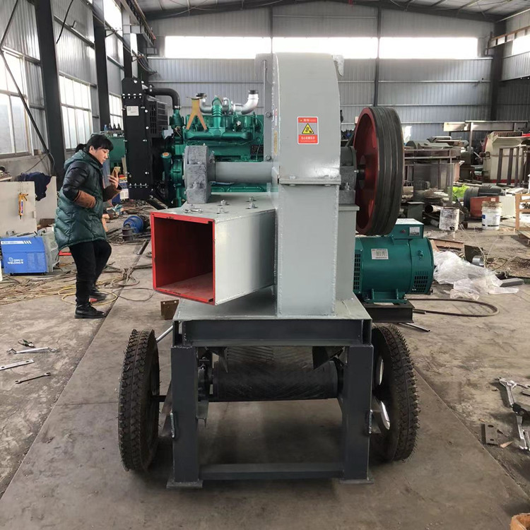 园林树木削片机 杨树梨树树木粉碎切片 机圆木边角料削片机