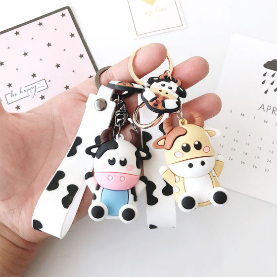 Cute cartoon silicone cow key chain female creative bag doll car key chain small pendant gift wholesale