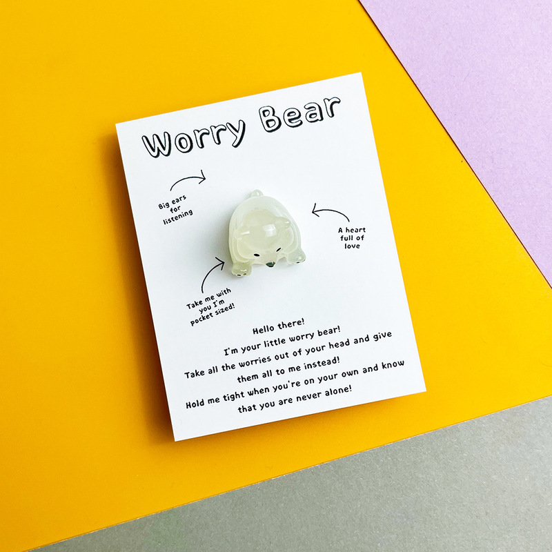 跨境Worry Bear 有趣担忧熊安慰卡 可爱夜光北极熊树脂口袋拥抱卡|undefined