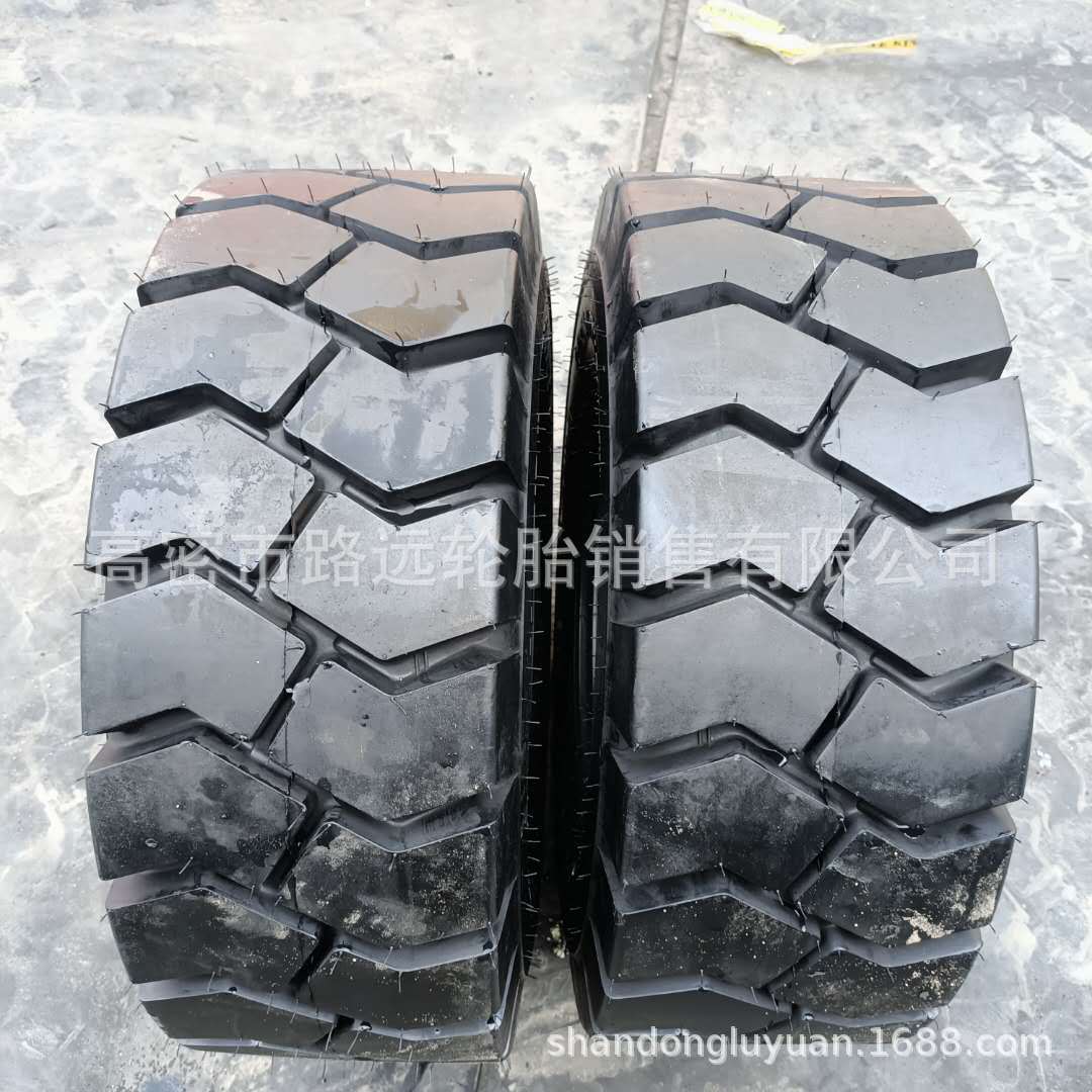 矿用工程轮胎  15/70-18   铲车轮胎
