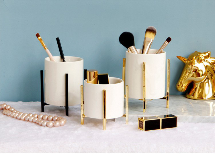 11838233299_1164833559_01