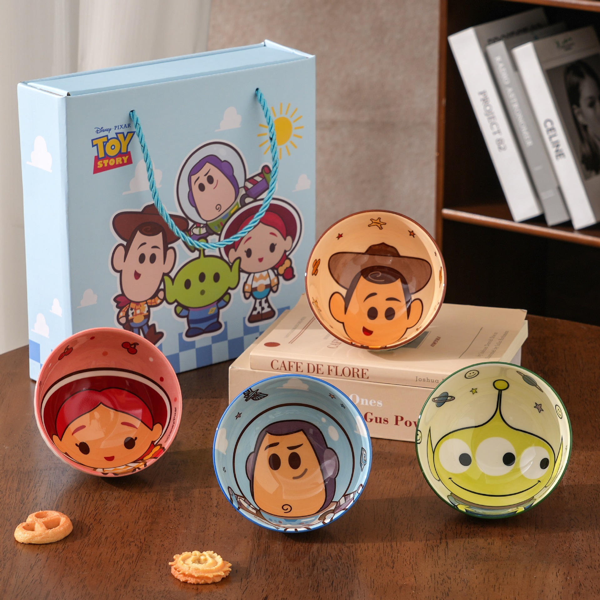 Toy Story Ceramic Arroz Bowl Set de dibujos animados para niños cubiertos caja de regalo casera lindo lindo lindo divertido tazón