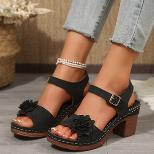 2025 New Foreign Trade Wedge Thick-soled Sandals Women's Shoes Cross-border Thick-heeled plus size Flower Decorative Sandals