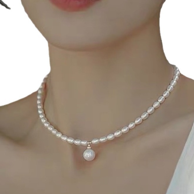 Luxe parelketting met magnetische sluiting voor dames_voghion.com