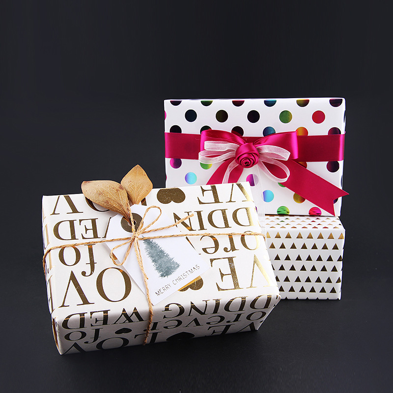 Papel de regalo de cumpleaños de San Valentín de Navidad traje de papel de regalo al por mayor Papel de regalo diario de onda bronceado