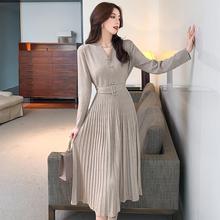 2025实拍春冬新款韩国韩版v领单排扣系带收腰显瘦百褶针织连