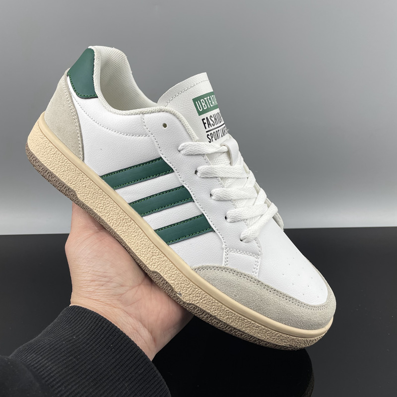 Entrega de una pieza zapatos de hombre otoño nuevos zapatos de tablero de moda Zapatos de estudiante zapatos casuales de los hombres zapatos para correr zapatillas transpirables