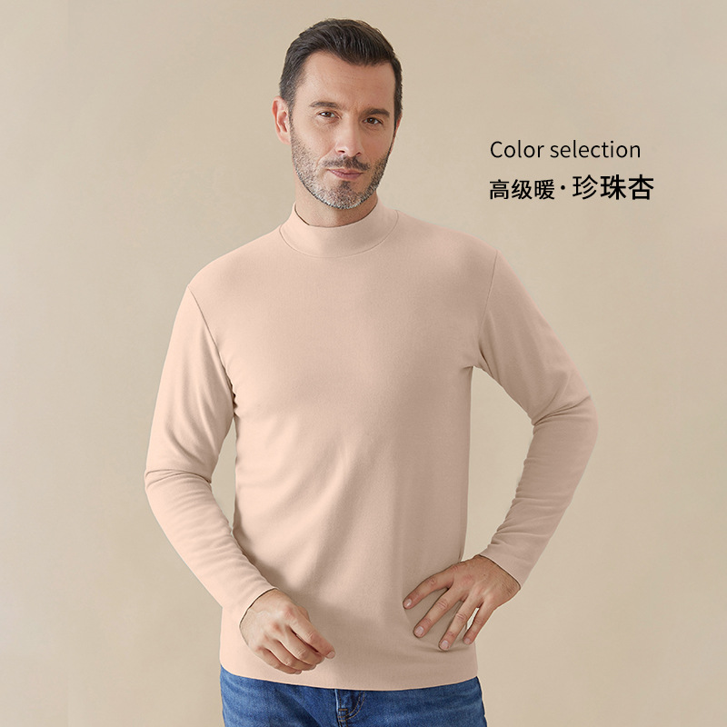 デコルテの底のシャツの男の冬の新型の厚い半高襟の中で秋の服の発熱を掛けて毛を磨いて長袖のtシャツの男を修理します。