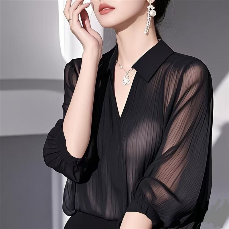 검은색