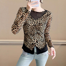 欧洲站豹纹印花T恤女长袖秋季性感网纱下摆开叉上衣紧身打底小衫