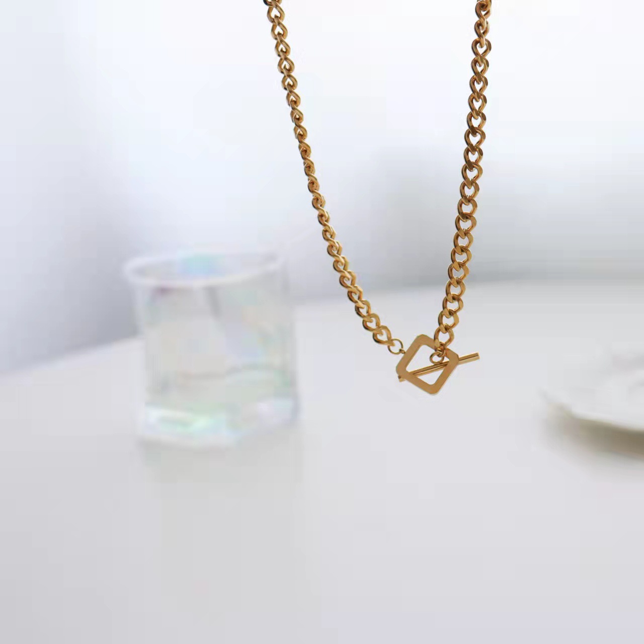 Fashion Simple OT Buckle Gold Plated Stainless Steel Necklace_colorza_4