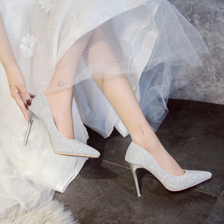 婚纱照银色百搭伴娘单鞋细跟ins仙网红尖头气质礼服浅色高跟鞋女