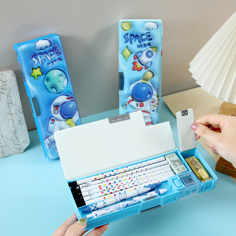 Caja de papelería de dibujos animados de astronautas multifuncional de alto valor facial para niños caja de lápiz de tecnología negra caja de almacenamiento de gran capacidad
