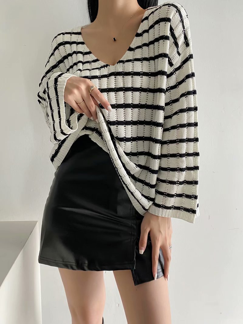 women s V-neck striped sweater nihaostyles clothing wholesale NSAM77818