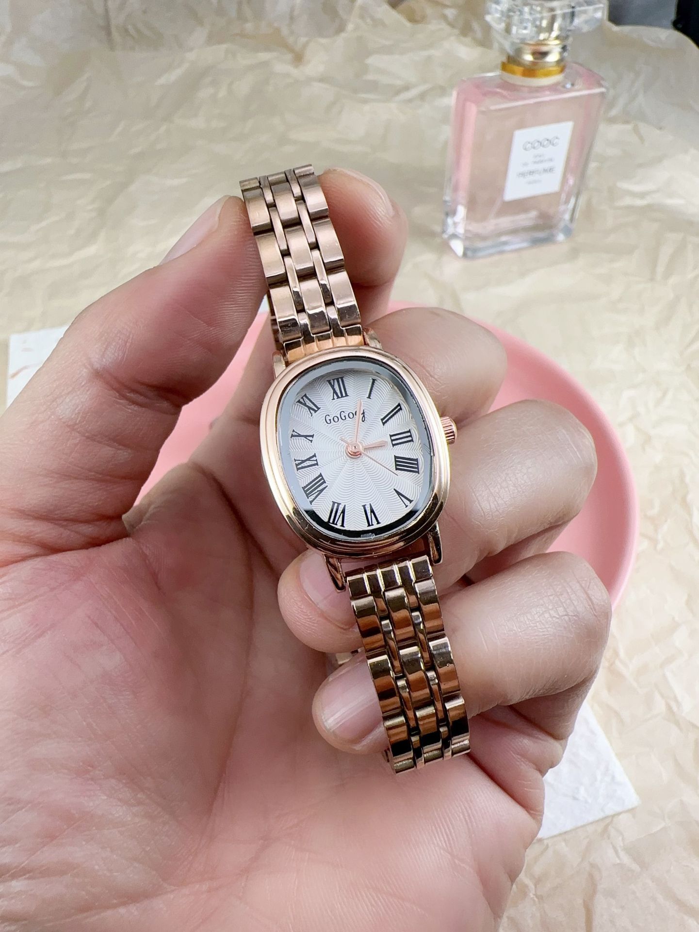 50g Weight Ordinary Glass Mirror Material Stainless Steel Strap Material Watch Classification Pointer Display Type Folding Buckle Buckle Style Round Dial Shape Casual, Holiday Occasion Quartz Movement Solid Color Pattern All Seasons Season Women's Gender Casual Style Casual Solid Color Other Printing (Printing) Quartz Watch 10