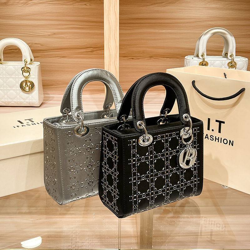 Cross-Border Aliexpress Hot Diamond Princess Diana Bag for Women 2025 New European and American Fashion One-Shoulder Women's Satchel Crossbody Bag