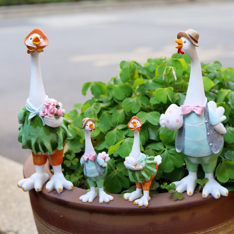 Cross-Border Creative Resin Chick Easter Ornaments, Garden and Pastoral Ornaments, Couple Statues, Handicrafts, Home Decoration