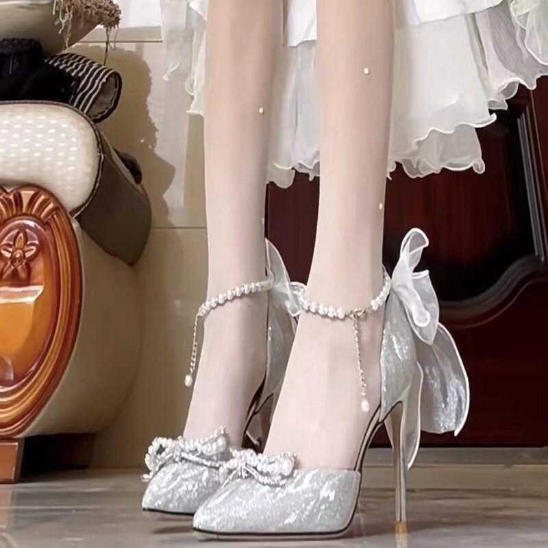 French style silver high heels women's new stiletto heel pointed toe not tired feet design sense niche main wedding shoes bridal shoes