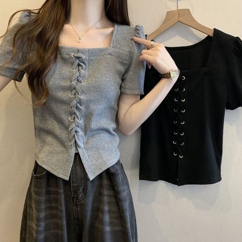 Ready-to-ship square-neck top, super beautiful, youthful style, unique design, distinctive look, tied waist, slimming, versatile, short-sleeved T-shirt