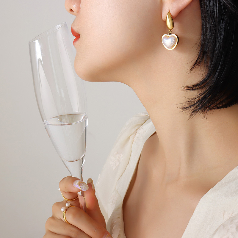 genuine design brand glass earrings heart-shaped