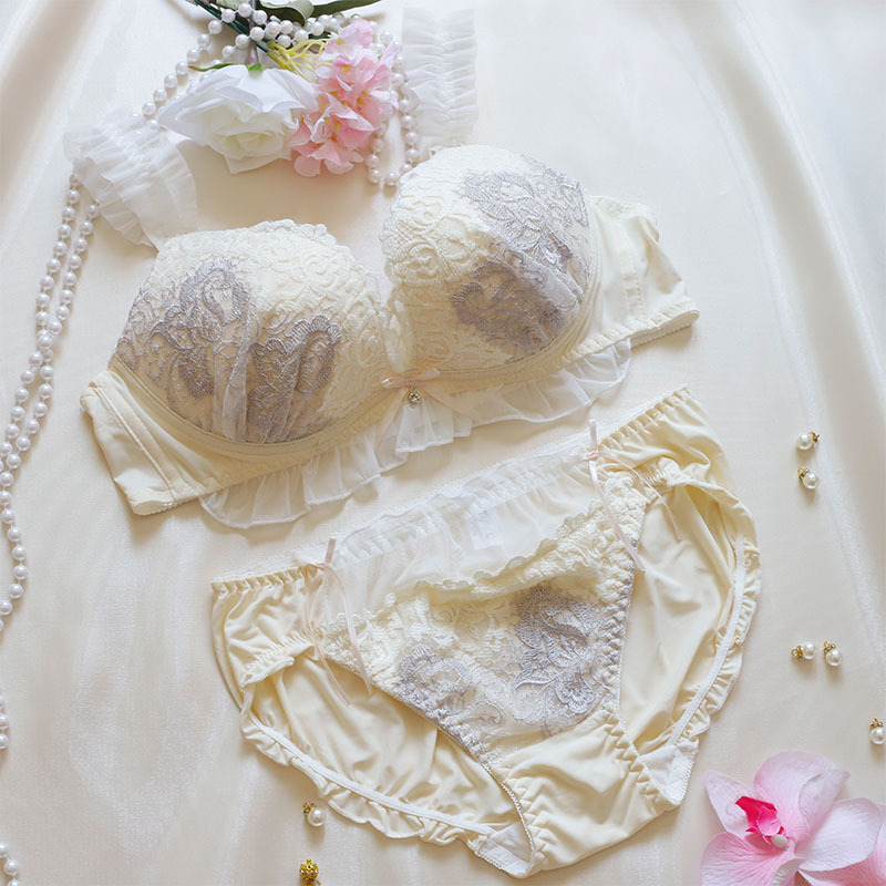 New Model from the Manufacturer: Japanese-Style Yellow Embroidered Thin Cup Cute Push-Up Sexy Women's Lingerie Bra Set