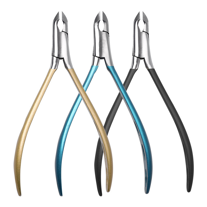 Exfoliating scissors for manicure