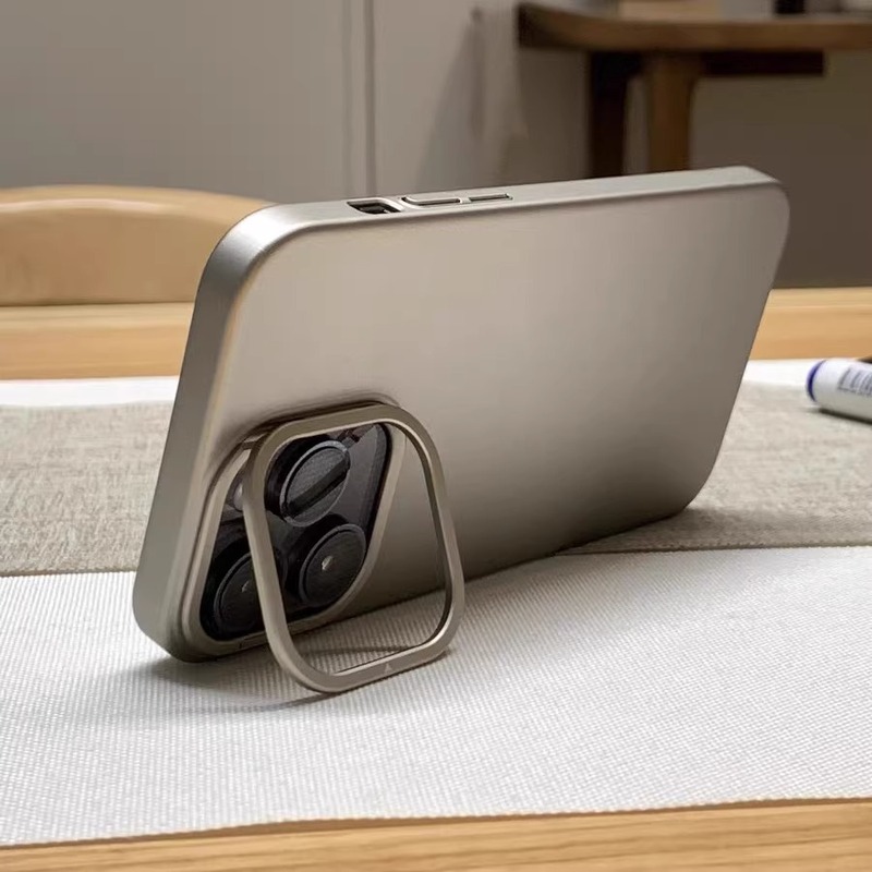 レンズのコンタクトレンズのサポートはiphone16 promaxの携帯電話の携帯電話の磁気吸引の新型のリンゴ14のつや消しの15ハードセットを適用します。|undefined