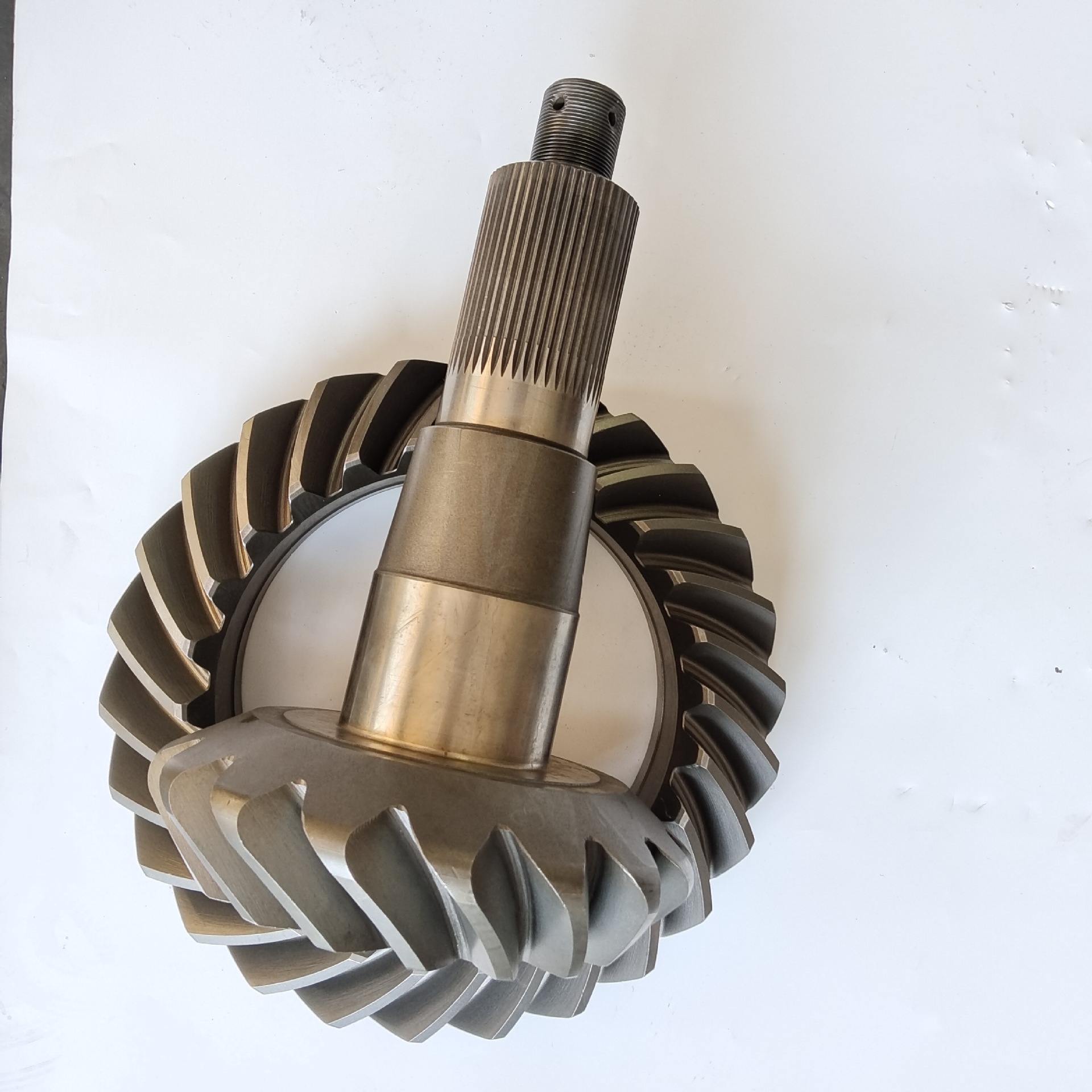 Main engine matching HOWOSTR1.529 rear axle basin angle tooth WG7121320913 driving and driven bevel gear