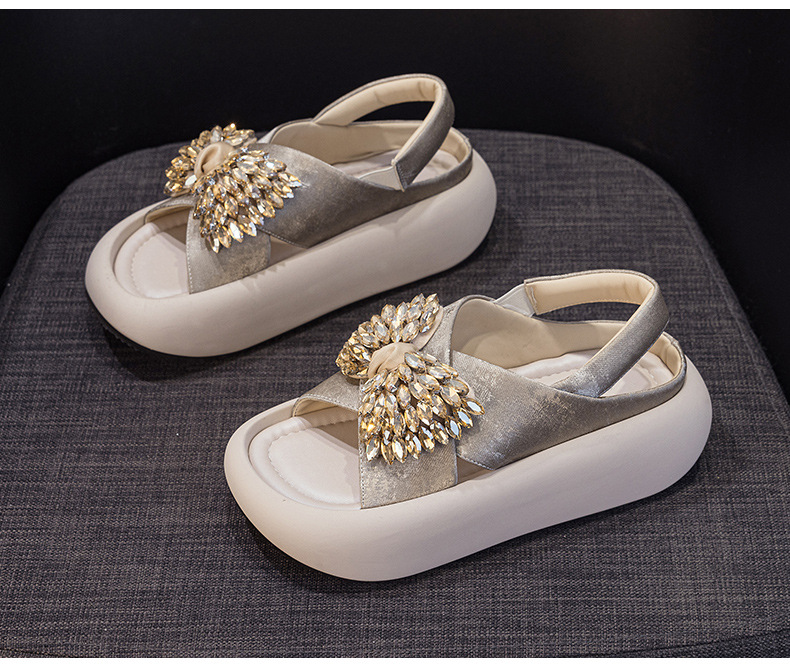 Sandal nữ quai chữ V đế xuồng cao 5 cm, nơ bướm đính đá lấp lánh — Màu be 5055, Màu vàng kim 5055 chi tiết 14