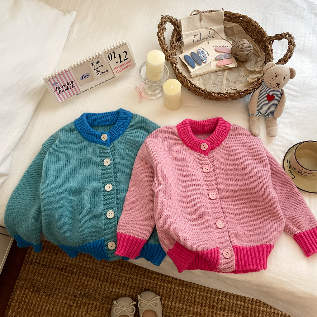 Mädchen Strickjacke – Stilvoller Cardigan Mit Kontrastfarben_voghion.com