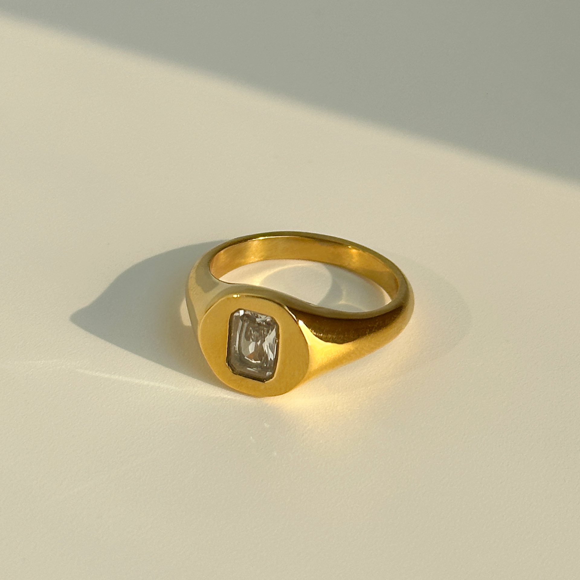 Holiday Occasion Metal Material Retro Geometric Metal Plating Inlay Zircon 18k Gold Plated Women's Rings