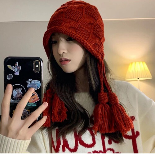 Japanese-style versatile new year autumn winter warm handmade woolen knitted hat with ear flaps and tassels, beanie hat
