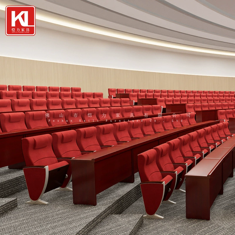 Касле-зал кресла и стулья с письменной доской.