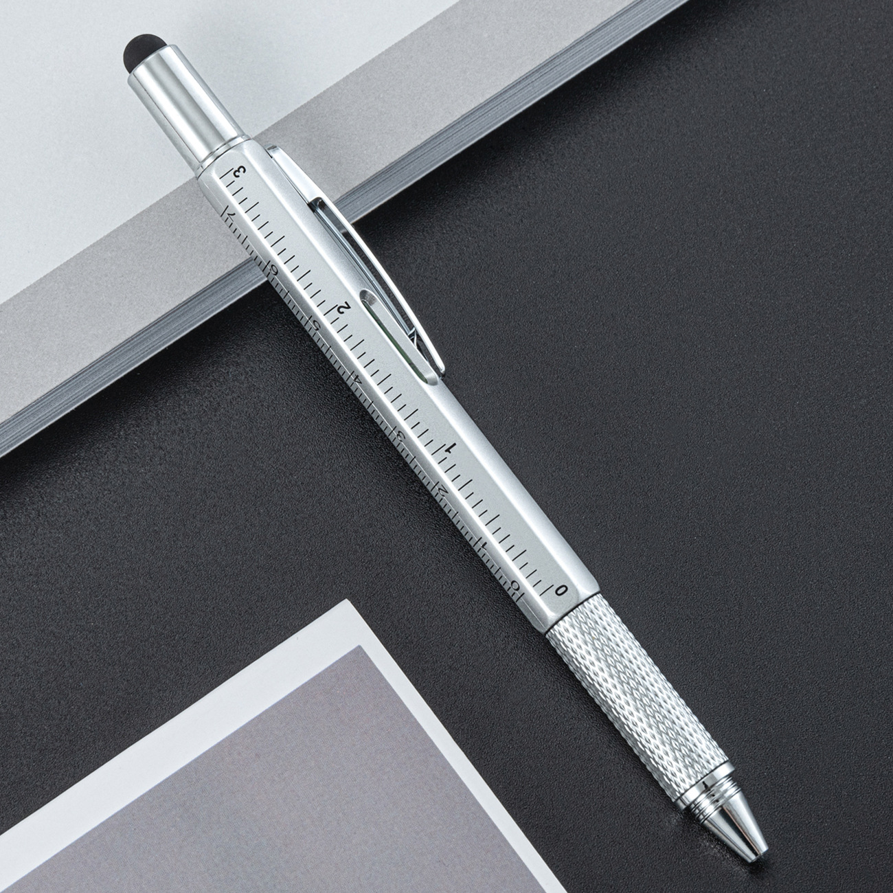 Lápiz de herramientas de plástico 6 en 1 escala de nivel lápiz de pantalla táctil una palabra cruzada doble cabeza destornillador lápiz de bola