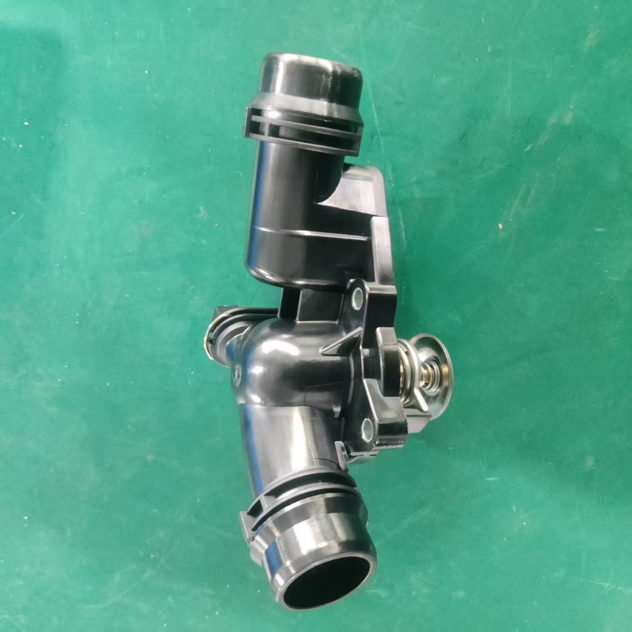 Suitable for Bmw Thermostat 11531437040 11530139877 11531436823 1153750922