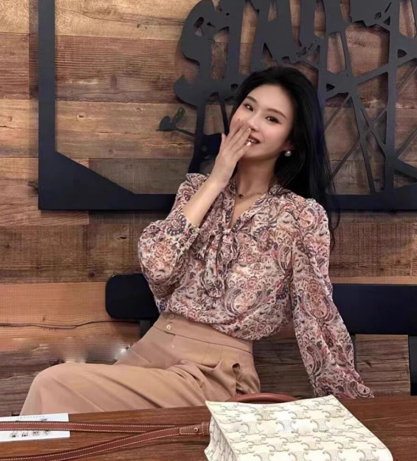 Áo sơ mi nữ dài tay chất voan in họa tiết hoa, dáng rộng buộc dây — Màu hoa chi tiết 13