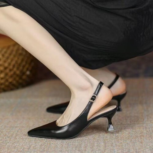 Women's summer new style low-heeled pointed-toe shallow-mouth leather shoes with back strap and closed toe sandals—perfect for moms.